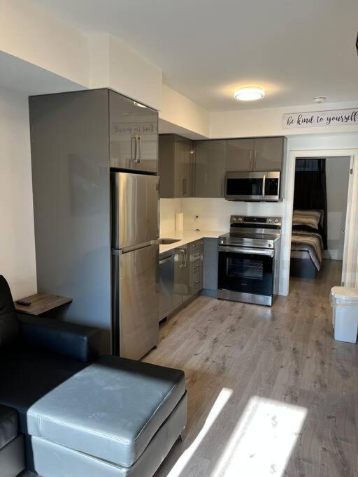 Lovely One Bedroom Condo With Free Parking Niagarawatervallen Buitenkant foto
