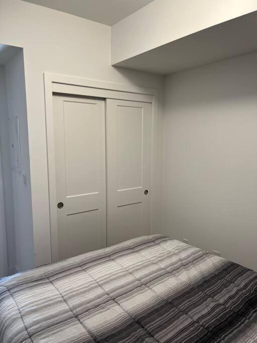 Lovely One Bedroom Condo With Free Parking Niagarawatervallen Buitenkant foto